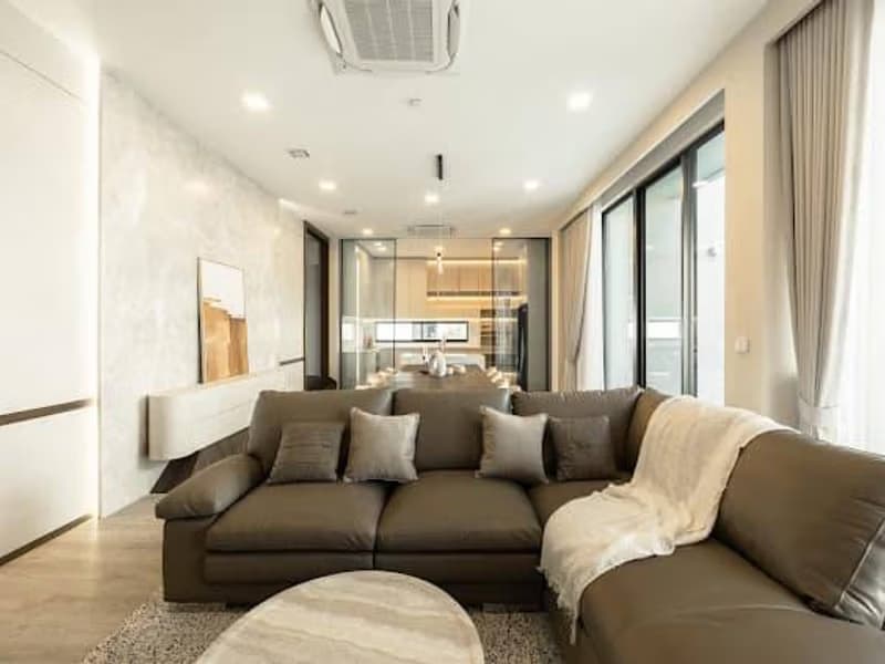 4 Bed House for Rent and Sale in Saphan Sung