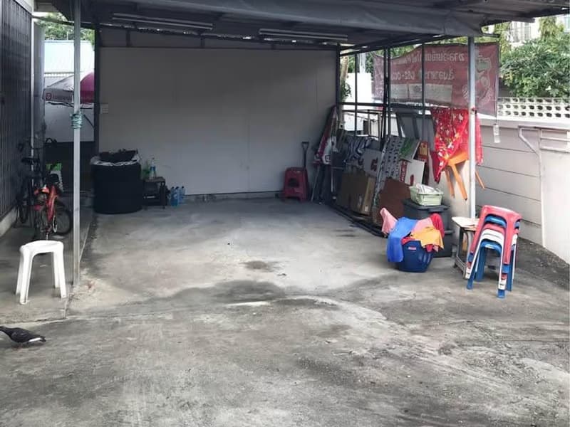 4 Bed Commercial for Rent in Suan Luang