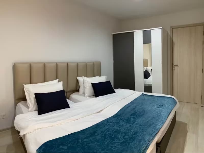 Condo for Sale at Life One Wireless