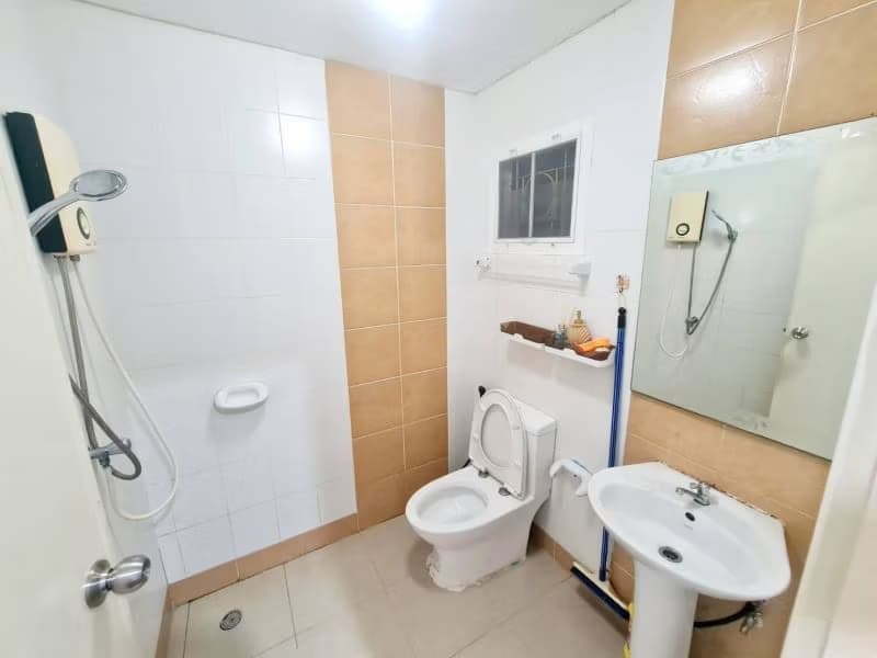 5 Bed House for Rent in undefined