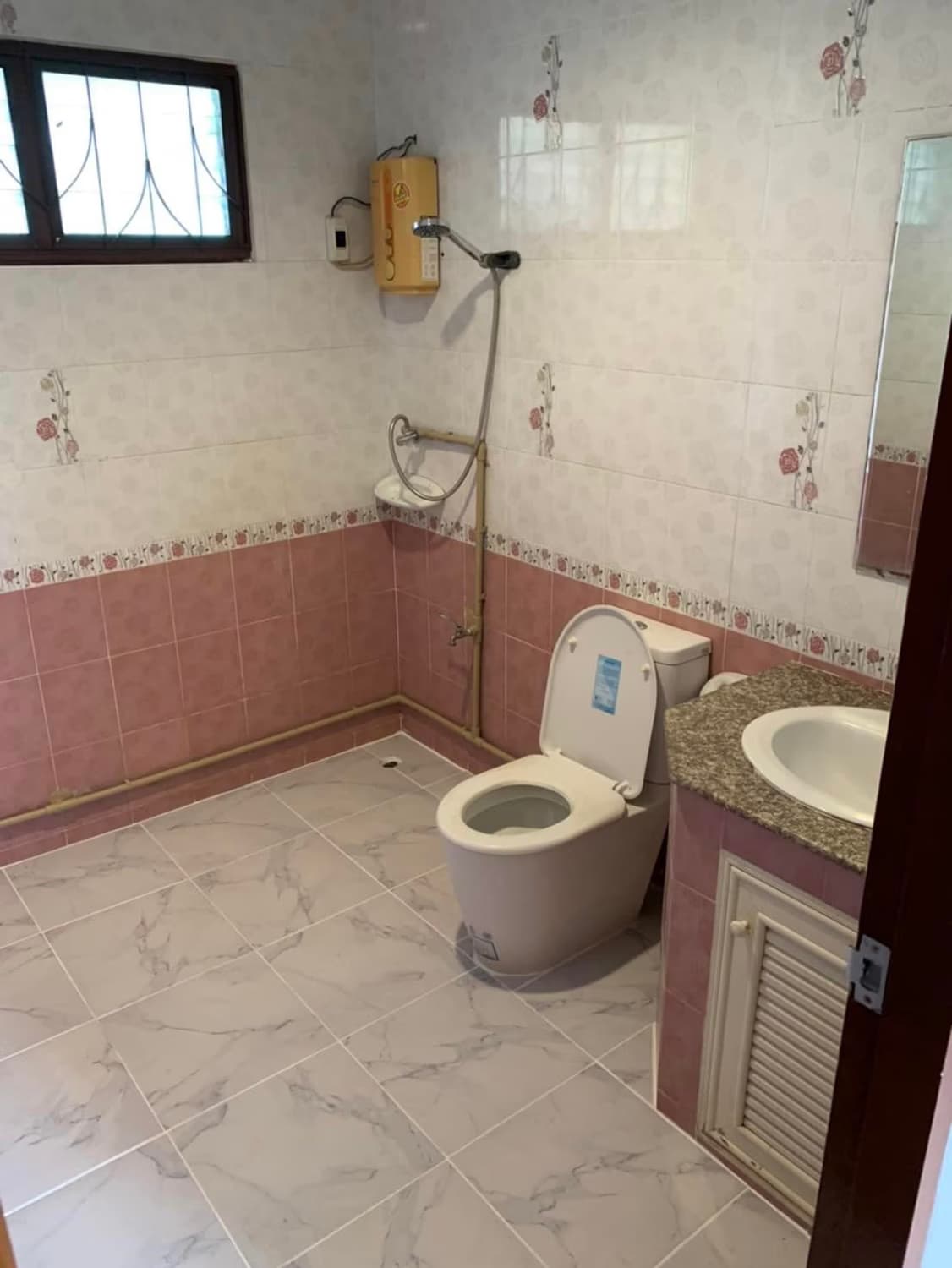 House for Rent in San Pu Loei, Doi Saket. - Image 9