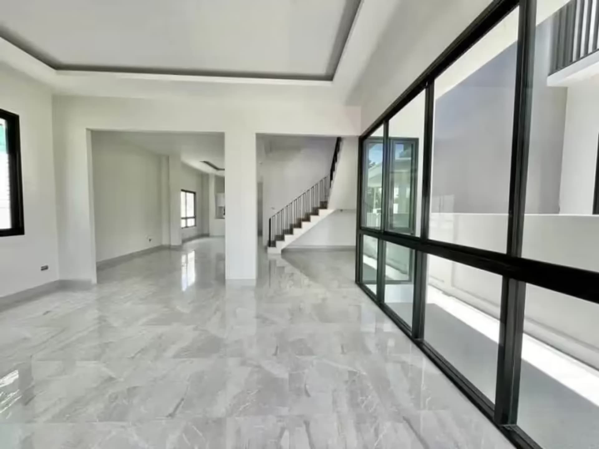 4 Bedroom House - Image 14