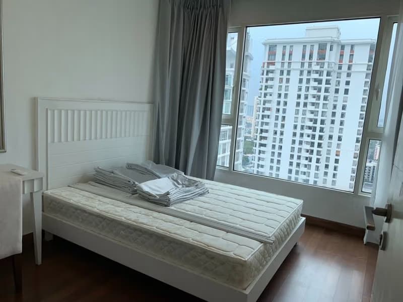 4 Bed Condo for Rent in Watthana