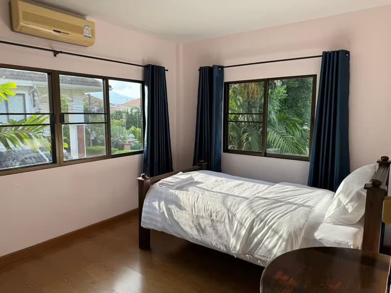 4 Bedroom undefined