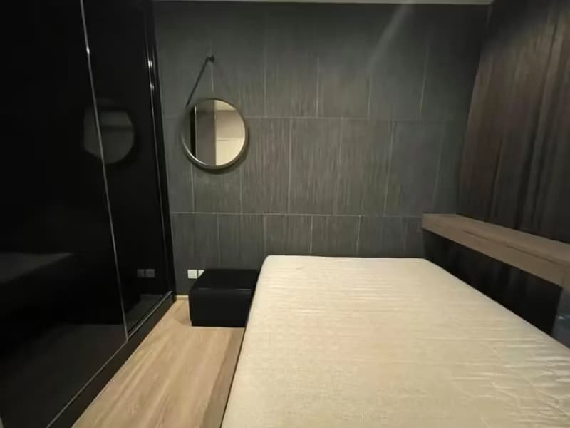 1 Bedroom Condo
