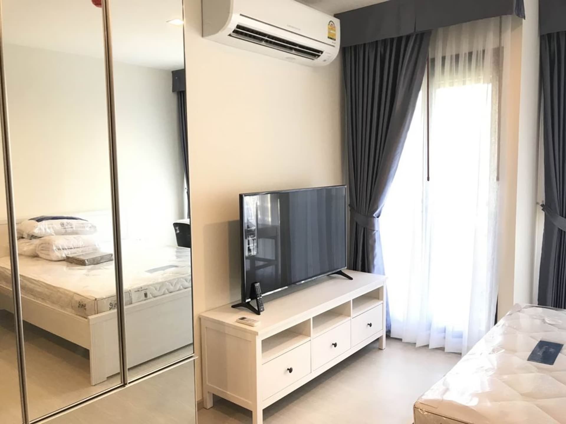 undefined Bed Condo for Rent and Sale in Khlong Toei - Image 1