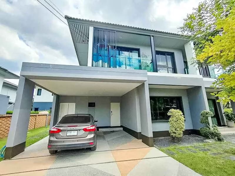 4 Bedroom House