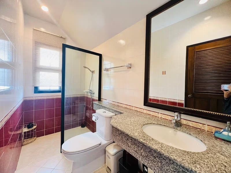 4 Bed House for Rent in Hang Dong District
