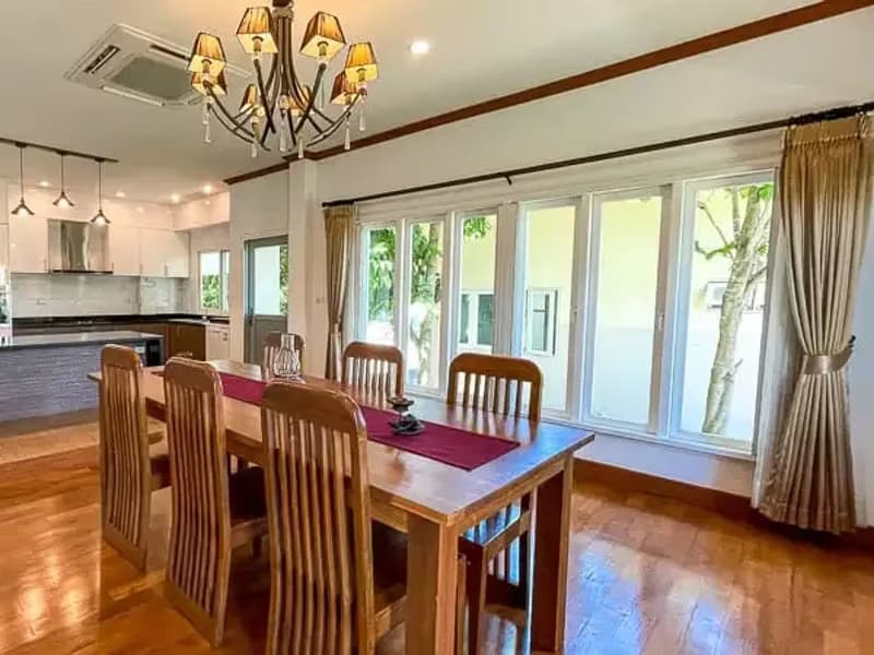 5 Bedroom House