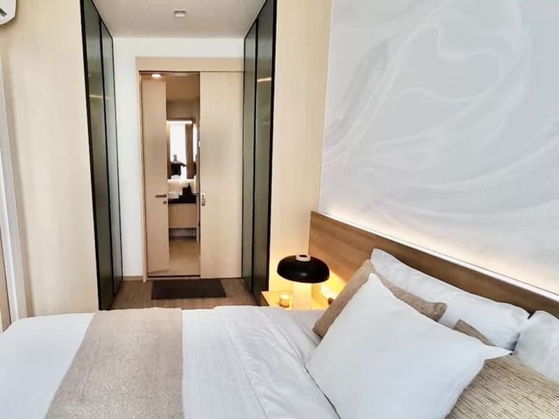 Condo for Rent at Noble State 39