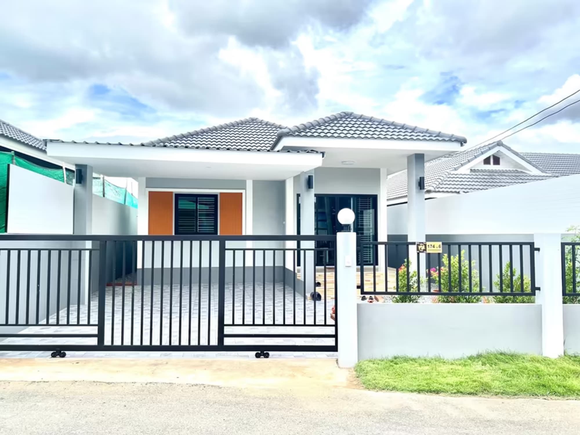 3 Bedroom House - Image 10