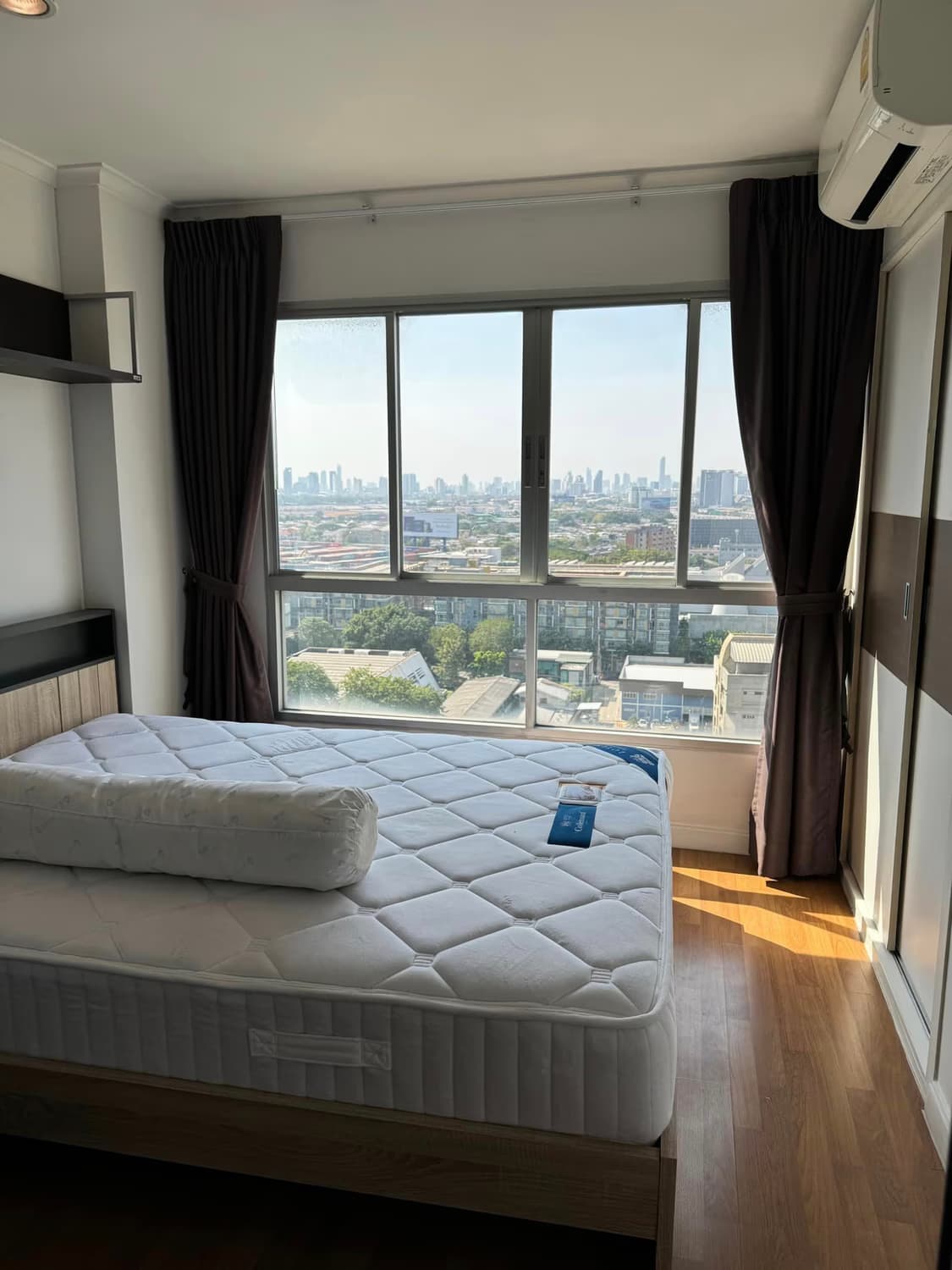 Condo for Sale at Lumpini Place Rama 4 - Kluai Nam Thai - Image 8