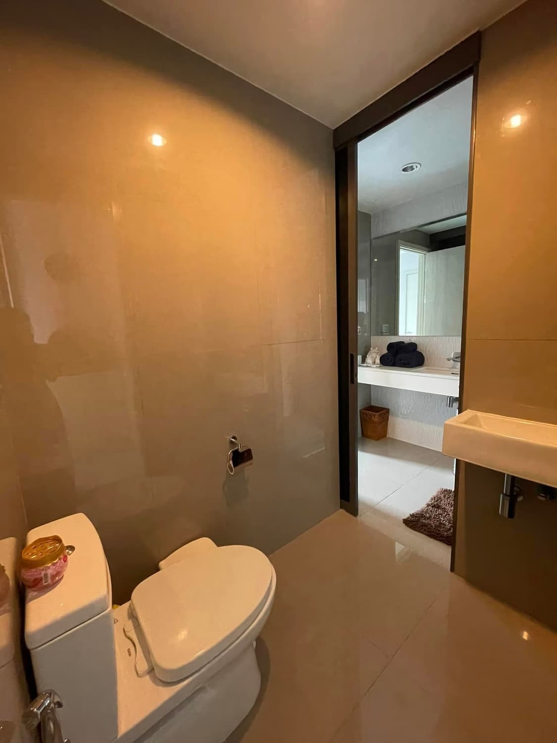 1 Bed Condo for Rent and Sale in Khlong Toei - Image 7