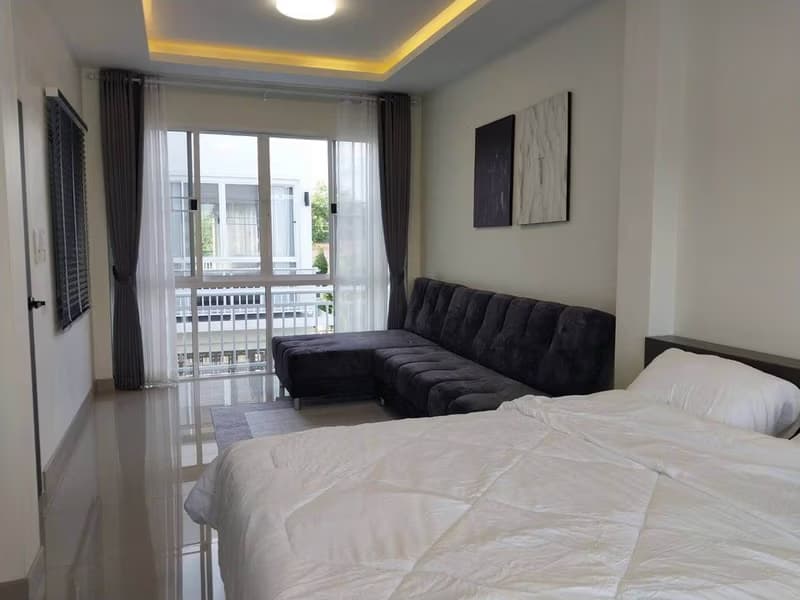 5 Bed House for Rent and Sale in Saraphi