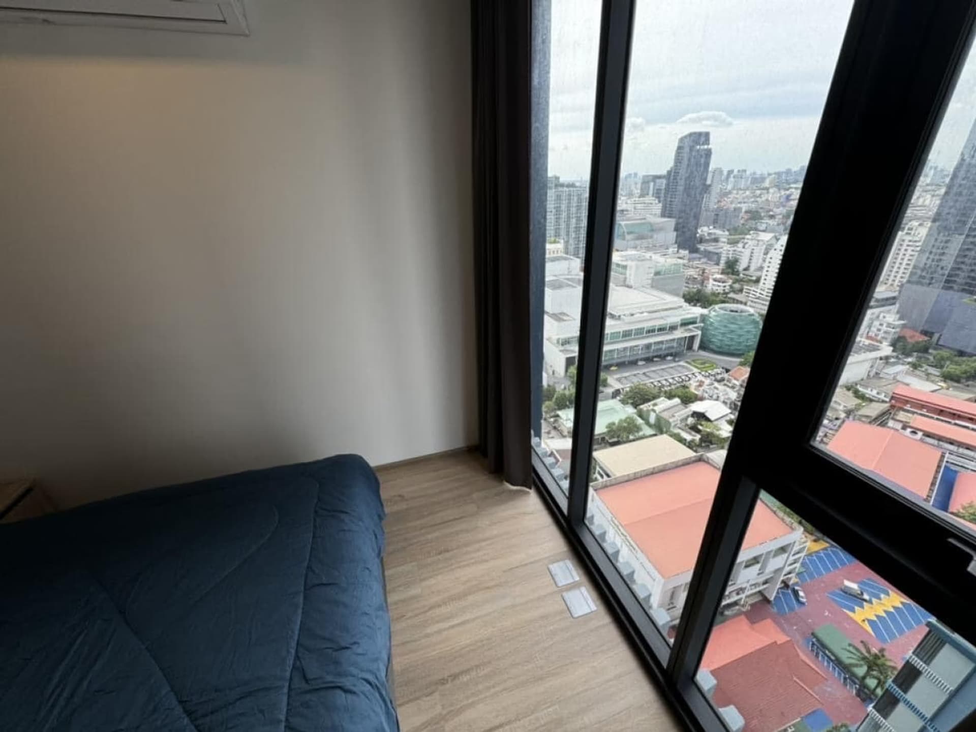 1 Bed Condo for Rent in Phaya Thai - Image 7