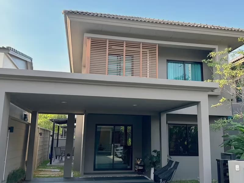 House for Sale in Bang Phli.