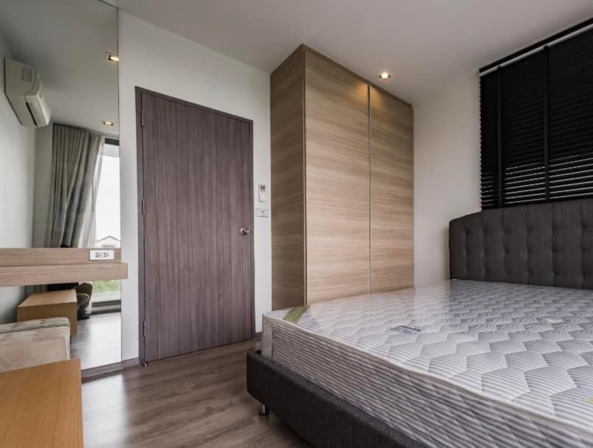 2 Bed Condo for Rent in Khlong Toei - Image 7