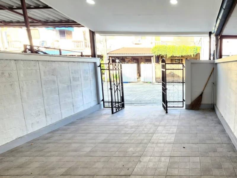 2 Bed Townhouse for Rent in Mueang Chiang Mai District