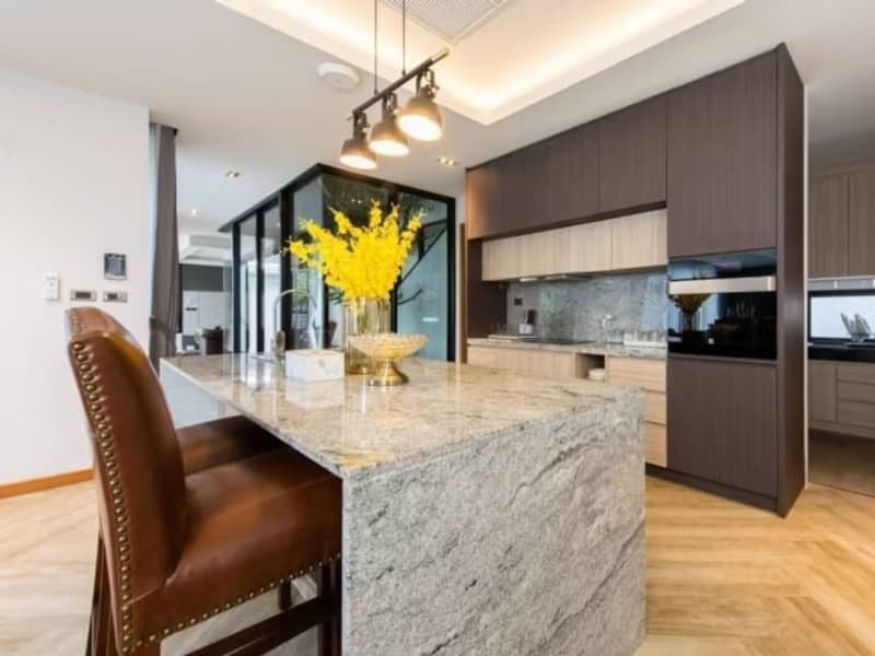 4 Bed House for Rent and Sale in San Sai District