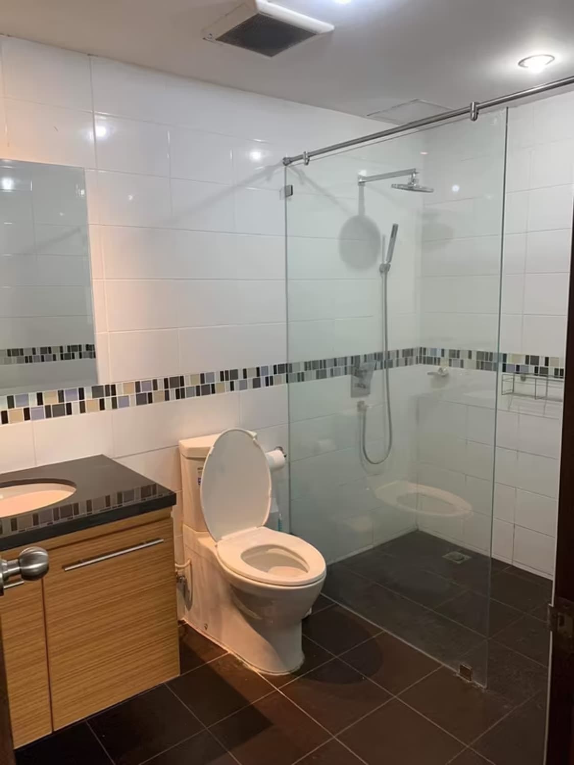 1 Bedroom Condo - Image 2