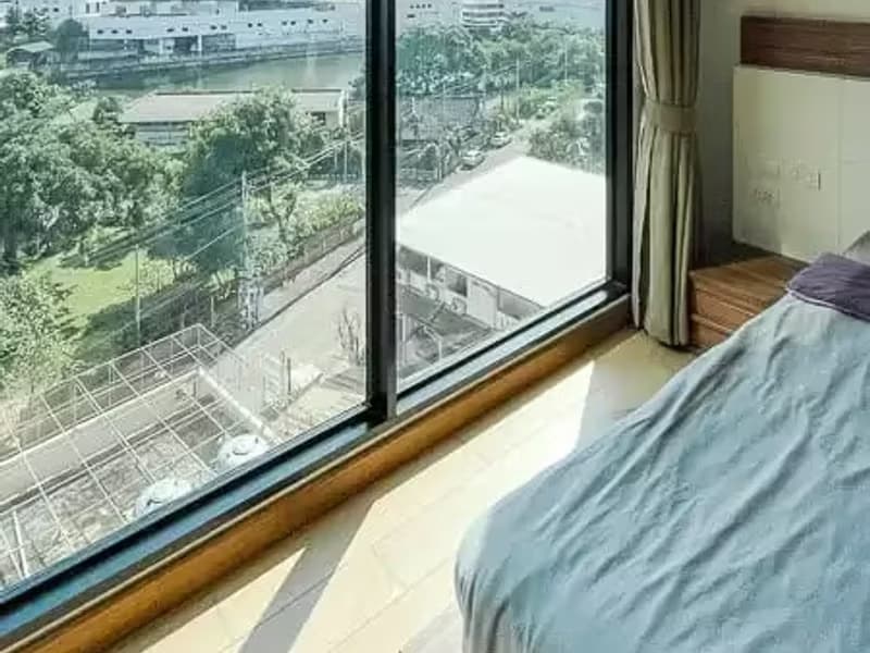 1 Bedroom Condo