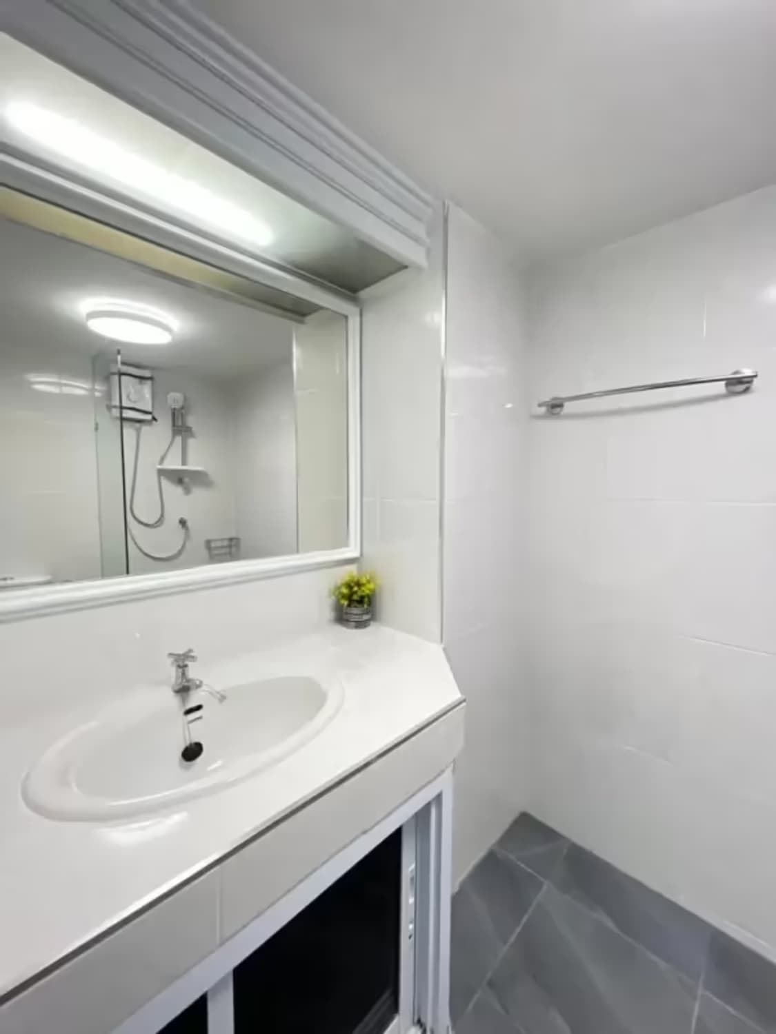 1 Bedroom Condo - Image 3