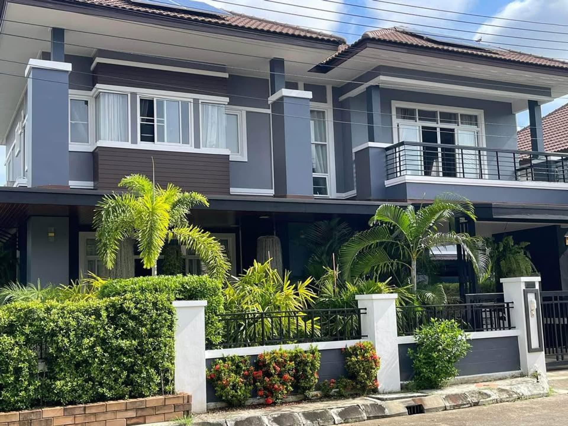 4 卧室 别墅 用于 出租和出售 在 San Kamphaeng District - Image 2