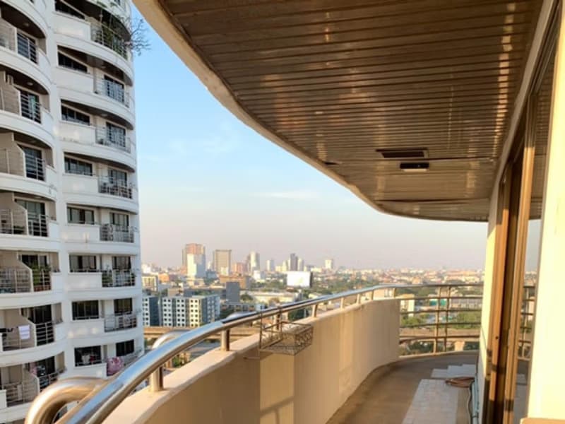 3 Bed Condo for Sale in Suan Luang