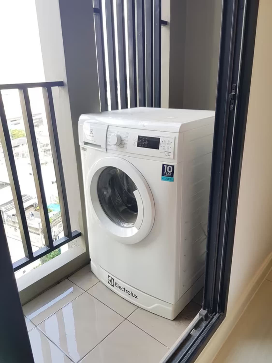 Studio for Rent/Sale in Huai Khwang - Image 6