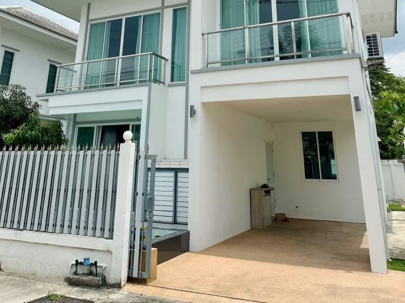 3 Bed House for Rent in Mae Rim District