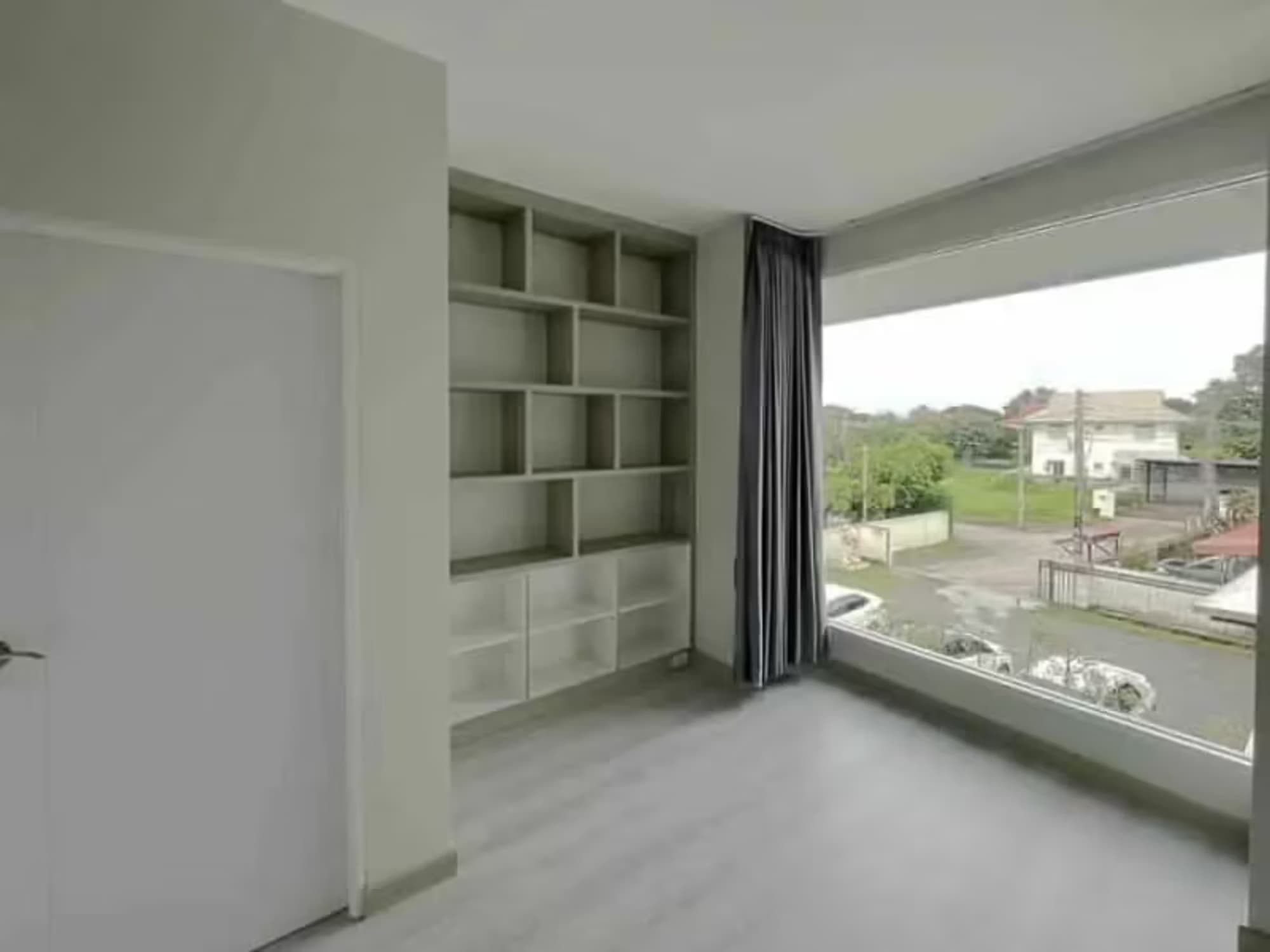 4 Bedroom House - Image 11