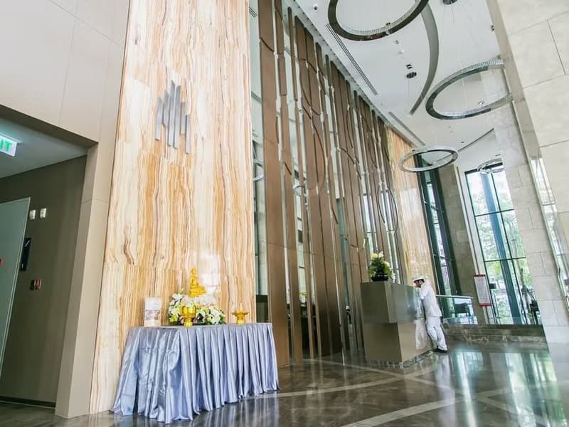 1 Bedroom Condo
