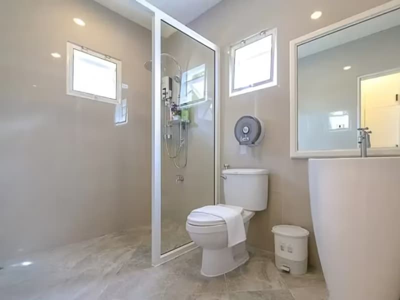 5 Bedroom House