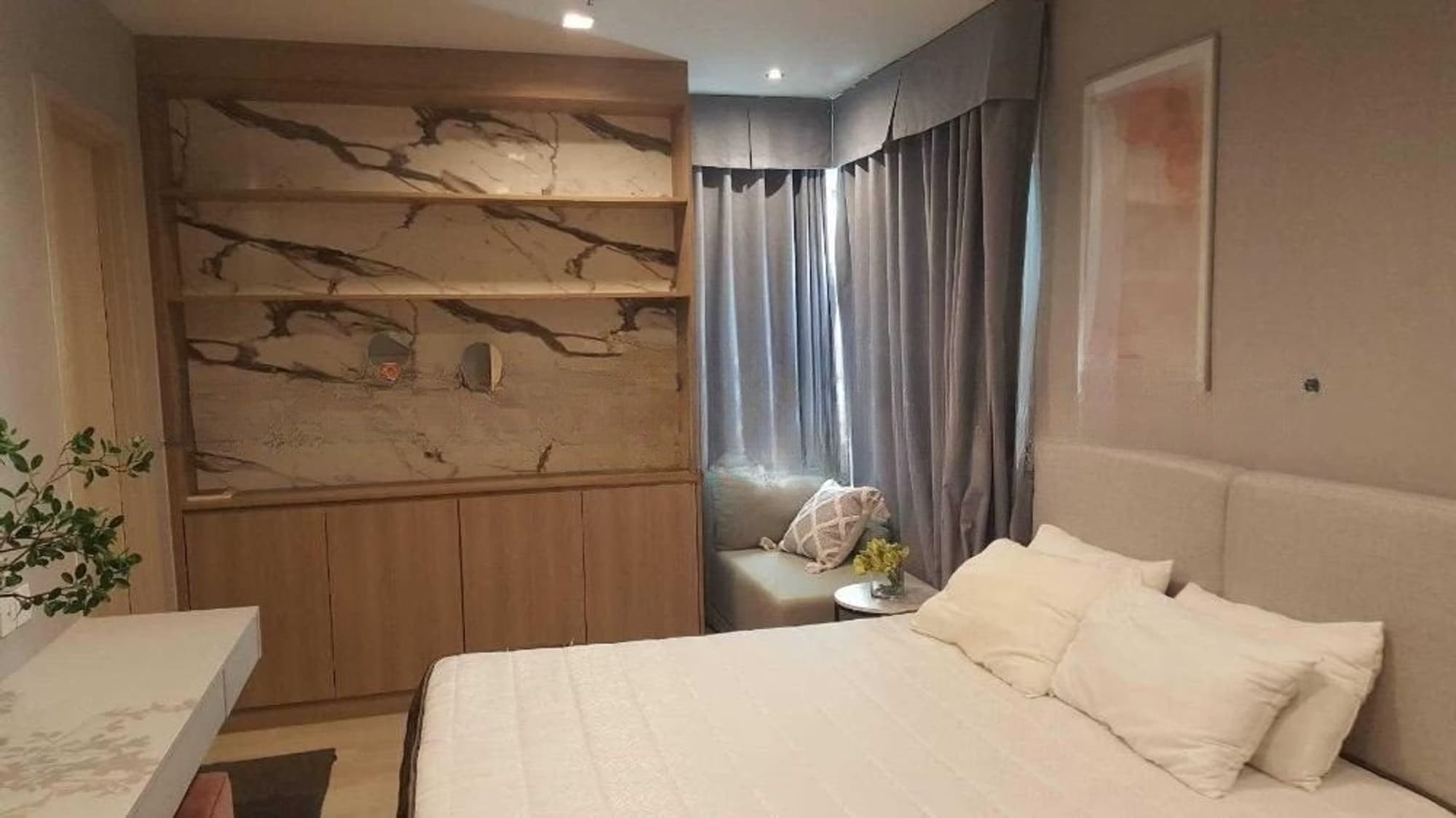 2 ห้องนอน คอนโด สำหรับ ขาย ใน Pathum Wan - Image 3