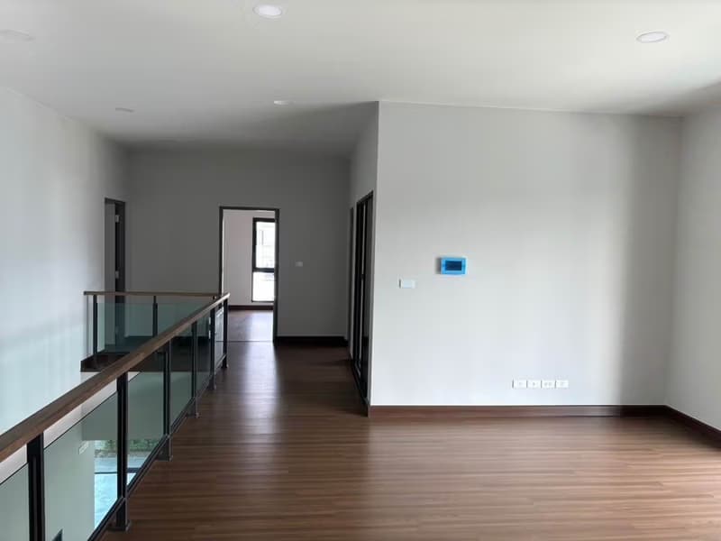 5 Bed House for Sale in Bang Phli