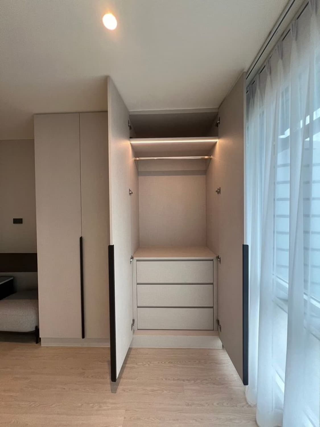1 Bed Condo for Sale  Near Asok BTS - Image 5