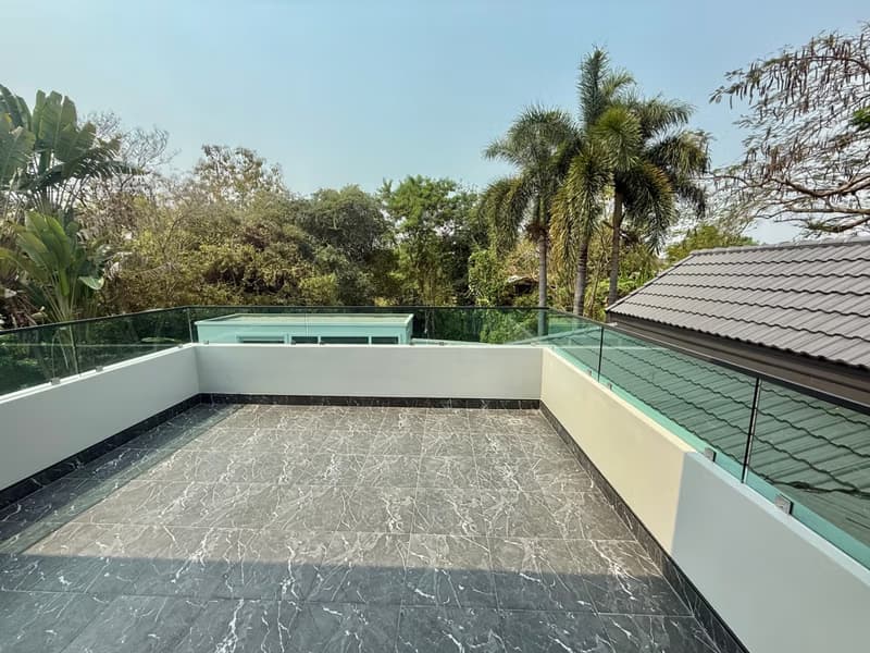 5 Bed House for Sale in Hang Dong District