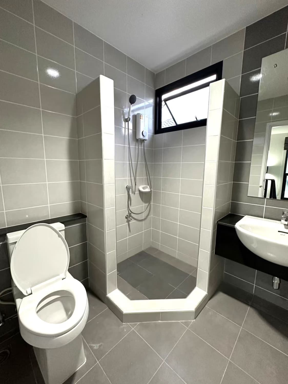 3 Bed House for Rent in San Kamphaeng District - Image 11