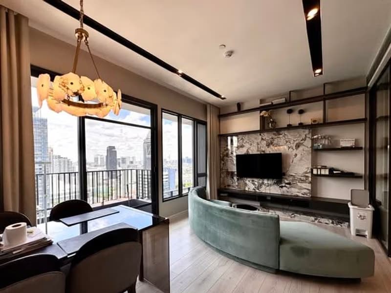 2 Bed Condo for Sale in Ratchathewi