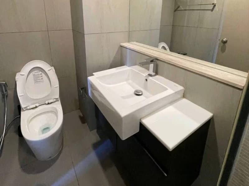 2 Bed Condo for Rent  Near Surasak BTS