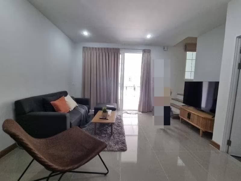 Townhouse for Rent at Golden Town RuamChok