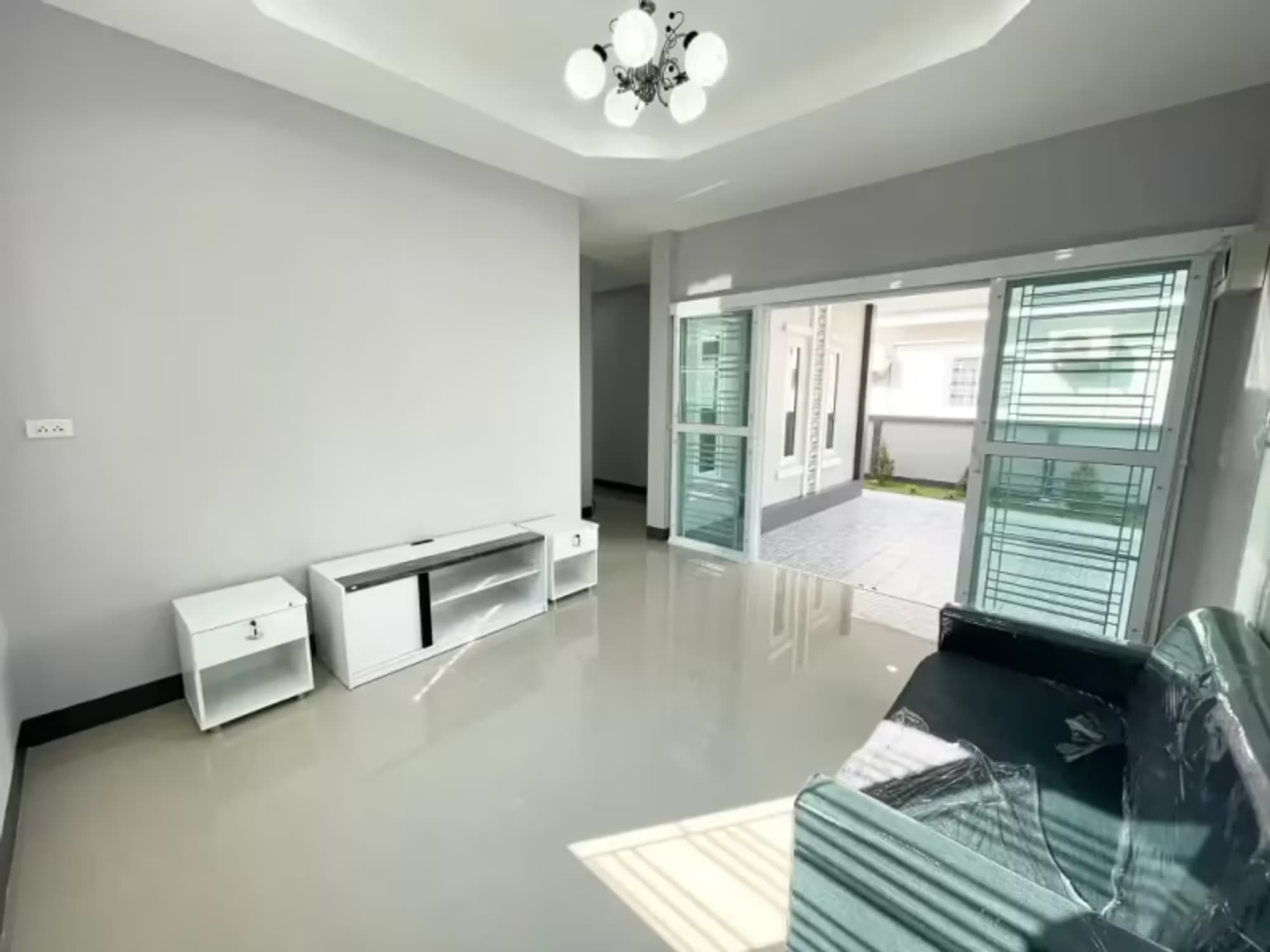 3 Bedroom House - Image 9