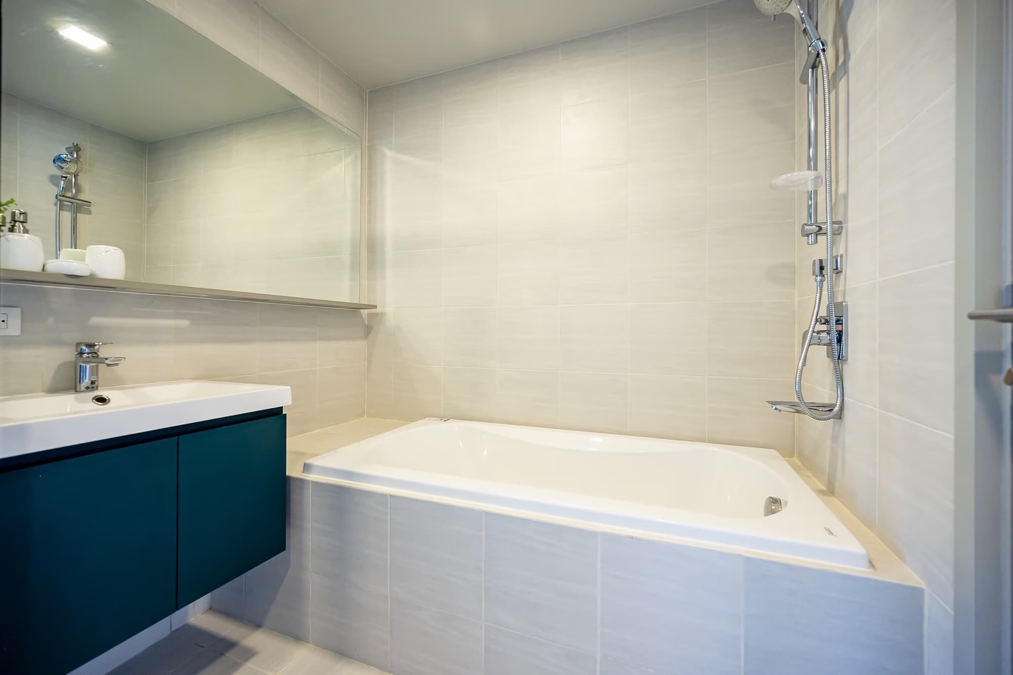 Condo for Sale, Sale w/Tenant at The Base Sukhumvit 50 - Image 7