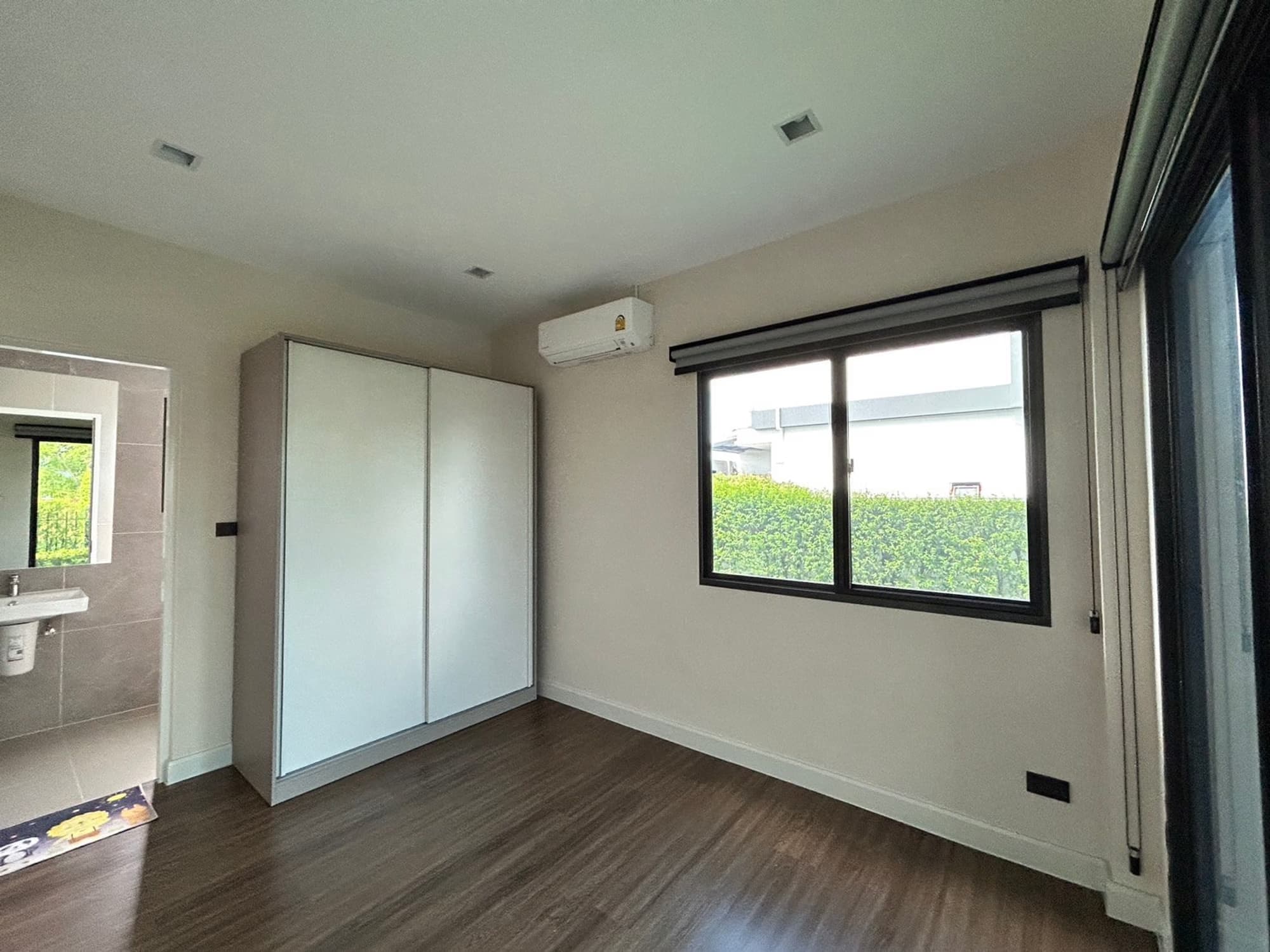 5 ห้องนอน บ้าน สำหรับ ขาย ใน Lat Krabang - Image 14