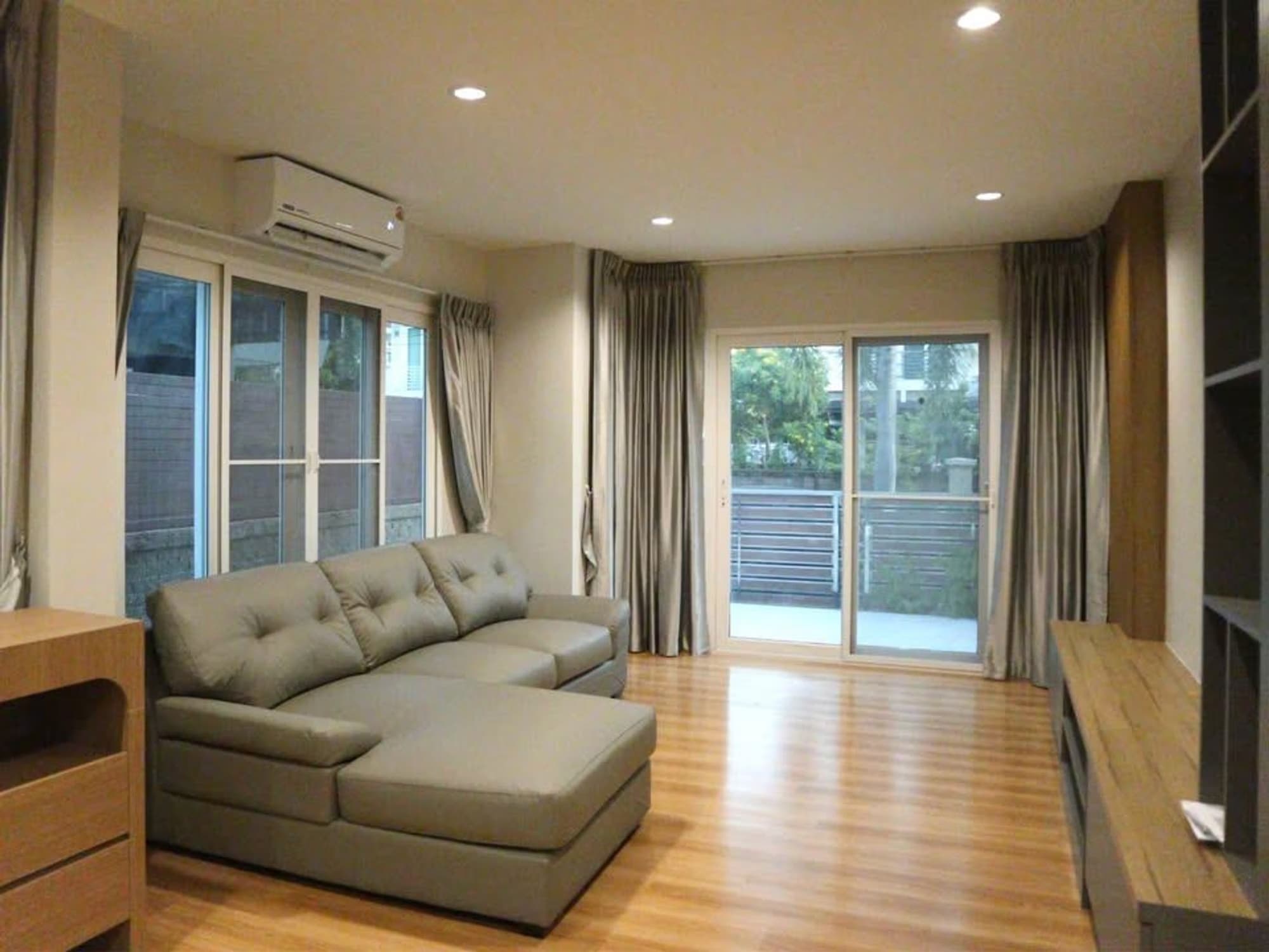 3 卧室 别墅 用于 出租 在 Bang Phli - Image 6