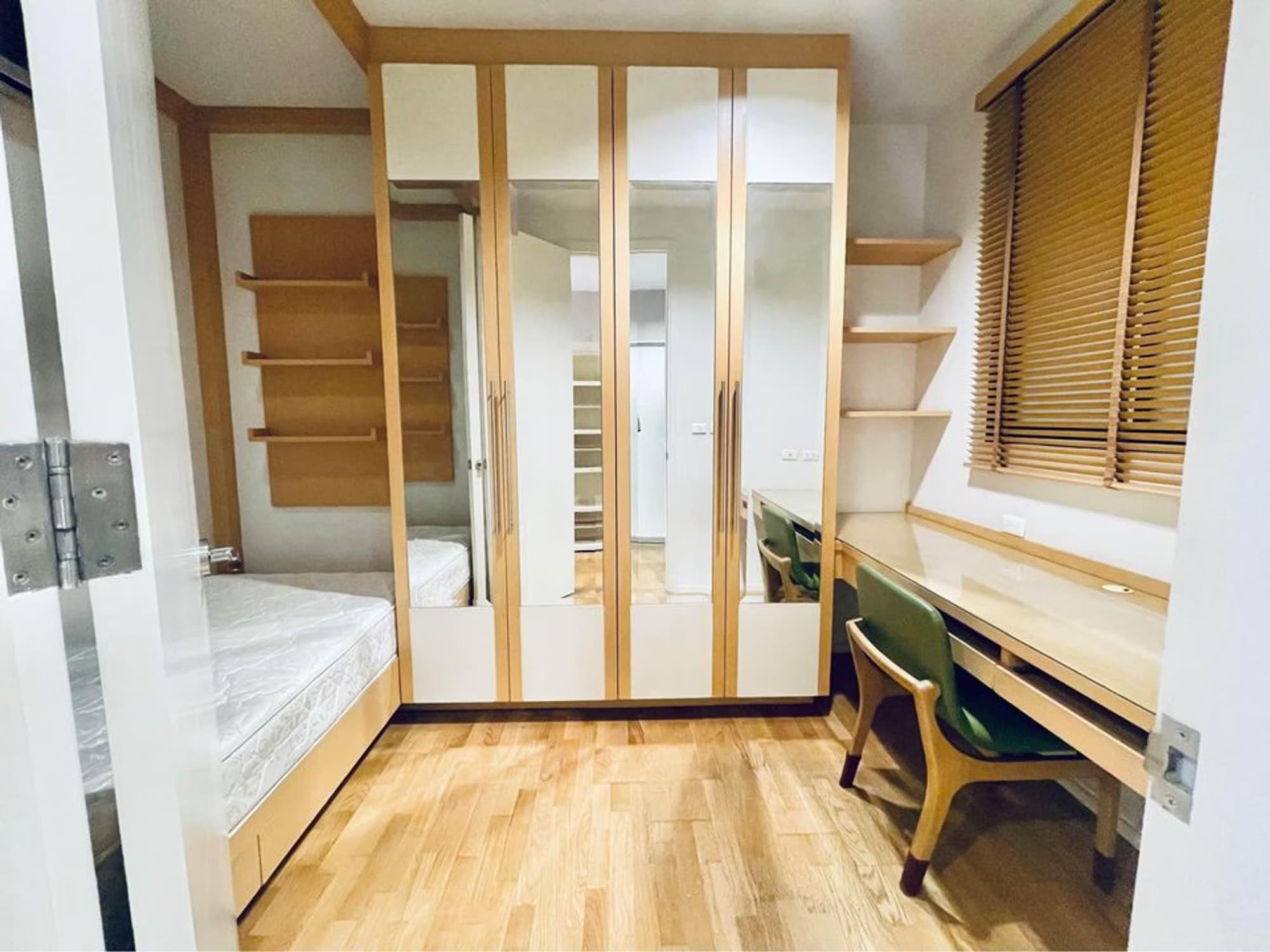 2 ห้องนอน Condo สำหรับ จำหน่าย ใกล้ Thailand Cultural Centre MRT - Image 9