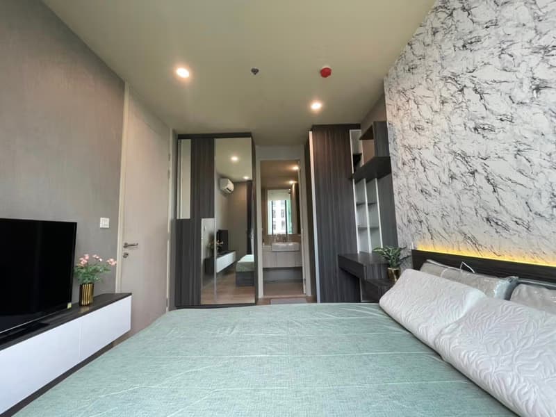 1 Bed Condo for Rent and Sale  Near Asok BTS