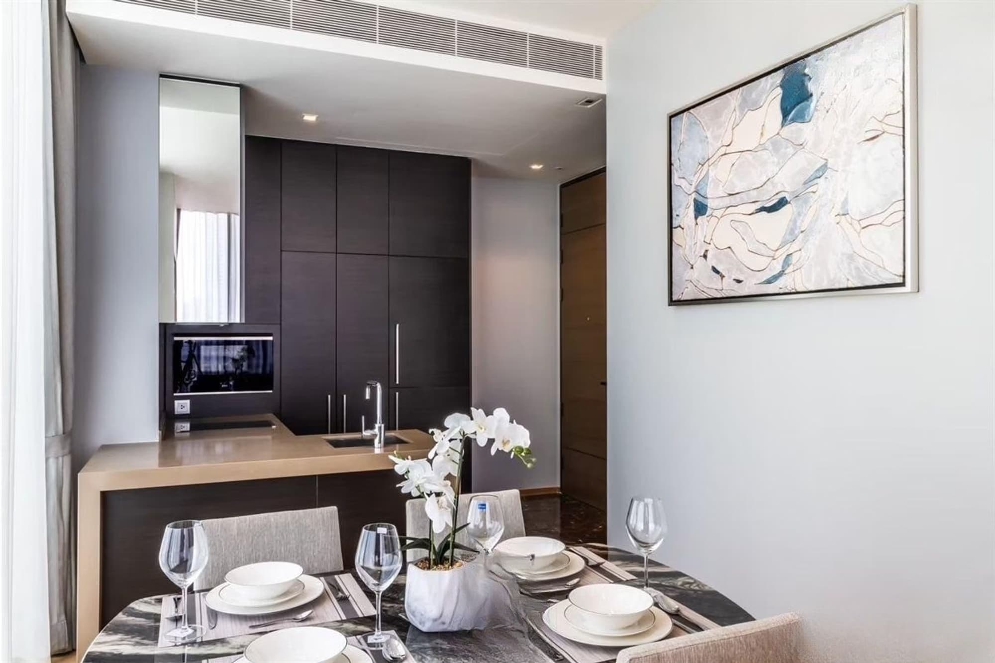 1 Bed Condo for Rent in Pathum Wan - Image 6