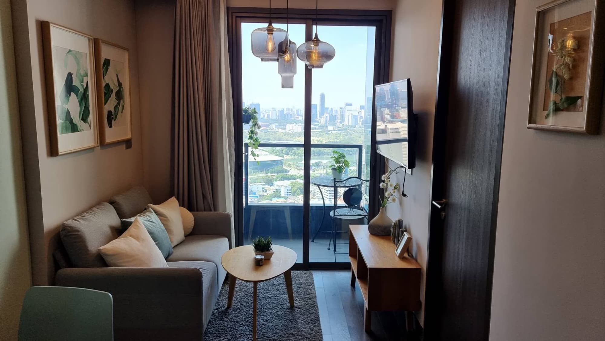 Condo for Rent at The Lumpini 24 - Image 1