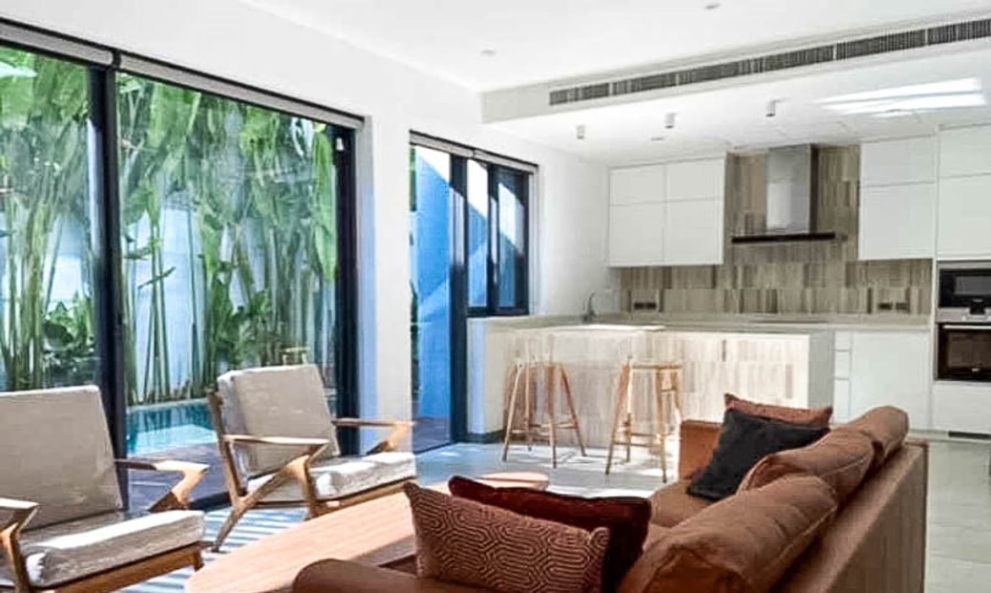 4 Bedroom House - Image 4